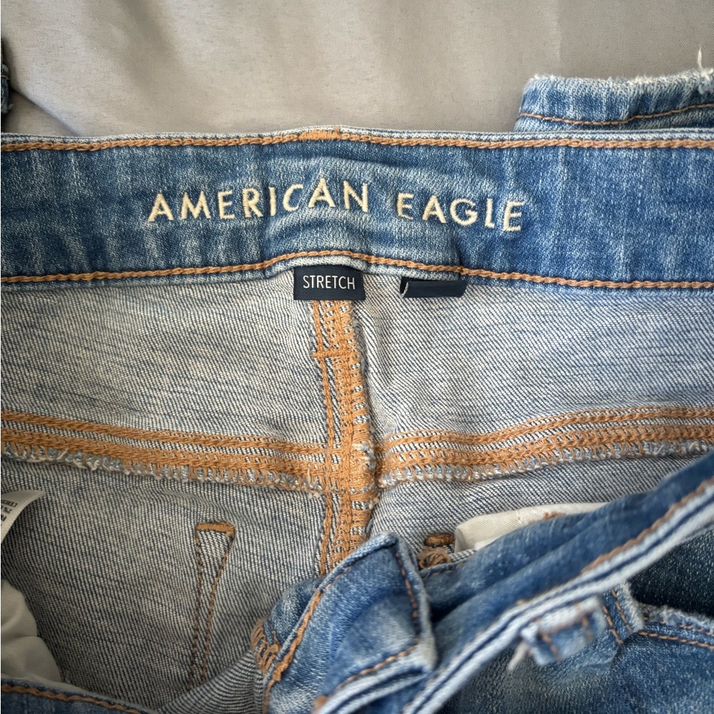American Eagle Outfitters Light Blue Ripped Skinny Jeans - Picture 3 of 7